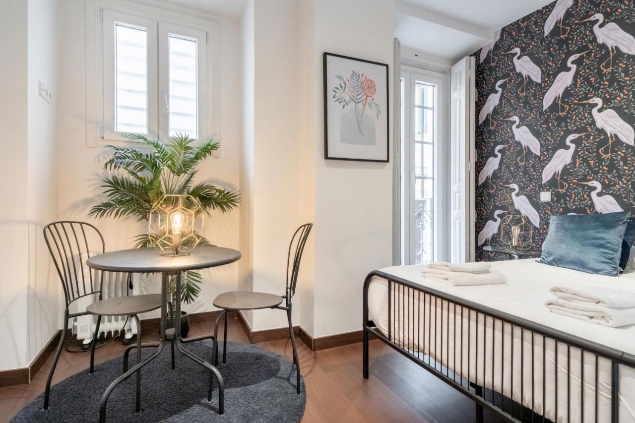 2 Bedrooms 2 Bathrooms Furnished - Malasana - Bright Stylish - Mintystay Madrid Ngoại thất bức ảnh