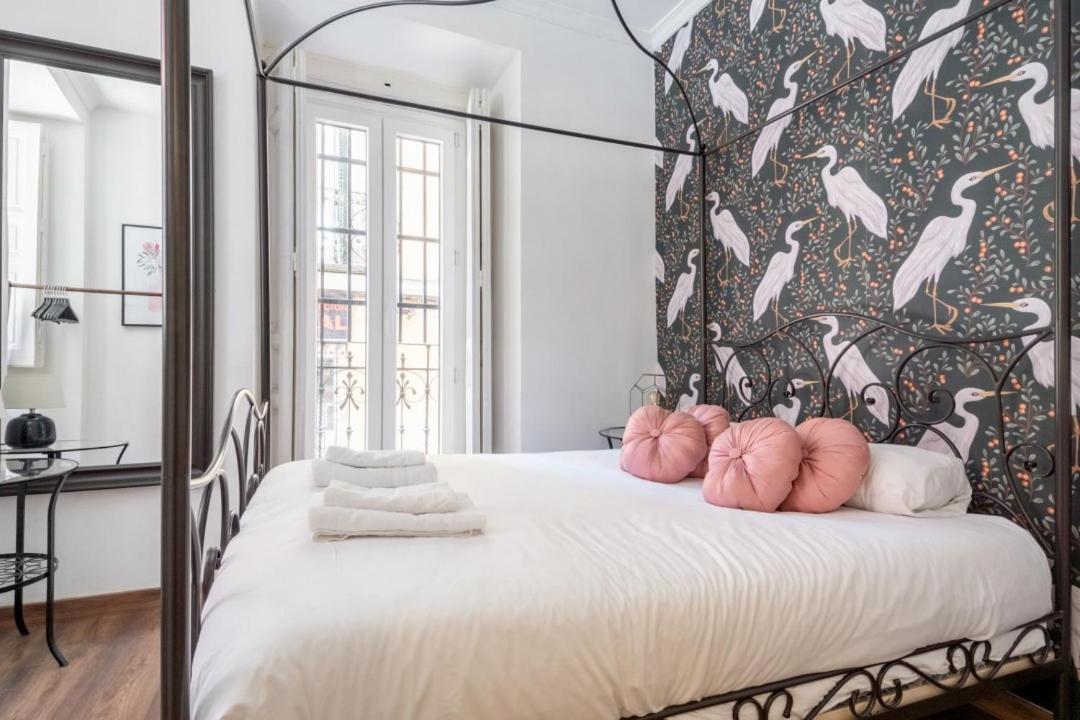 2 Bedrooms 2 Bathrooms Furnished - Malasana - Bright Stylish - Mintystay Madrid Ngoại thất bức ảnh